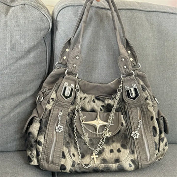 Y2K Multi-Pocket Shoulder Bag with Chain Details